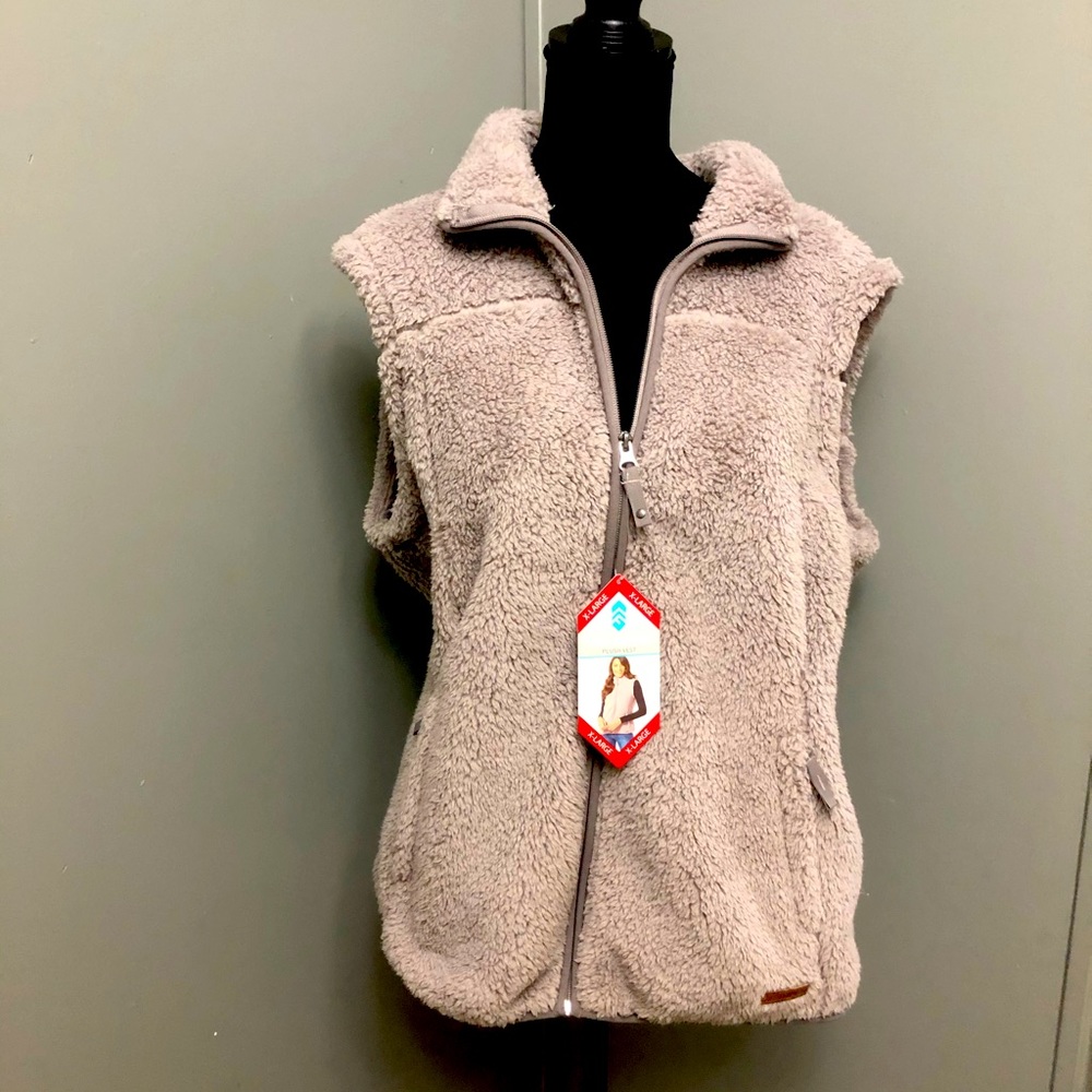 Free Country Plush Vest- NWT